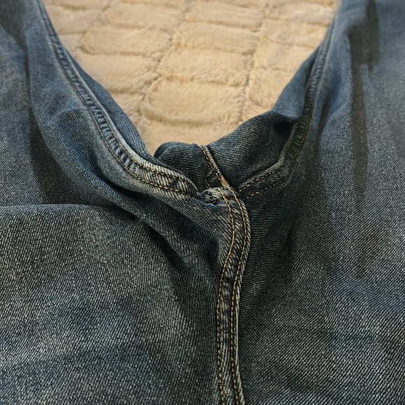 Plus Size Hollister Jean! 21L (Fits like a size 22W) - Picture 5 of 10